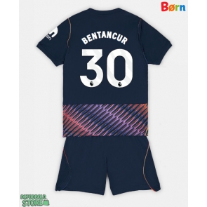 Tottenham Hotspur Rodrigo Bentancur #30 Replika Babytøj Udebanesæt Børn 2026-27 Kortærmet (+ Korte bukser)